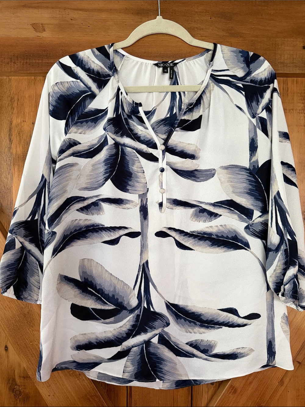 NIC+ZOE White Blouse with Navy and Gray Leaf Print